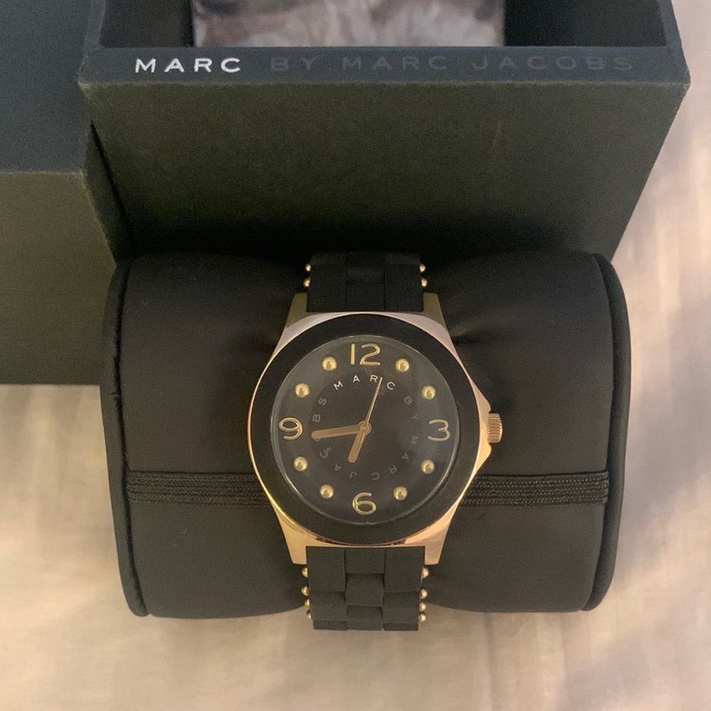 NWOT MARC JACOBS black and gold wristwatch